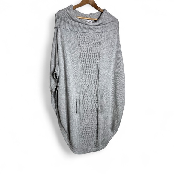 Cabi Cable Knit Cowl Neck Poncho Sweater with Pockets Gray Size Small - Picture 2 of 5